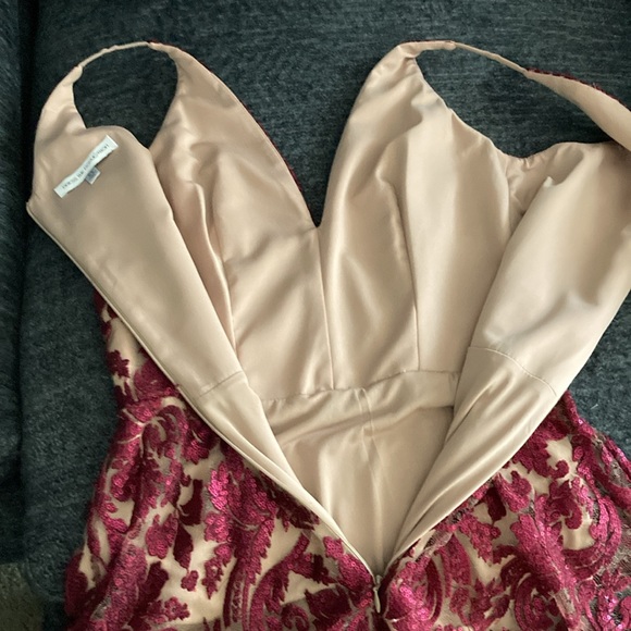 Dress the Population knee length cocktail dress - Picture 4 of 5